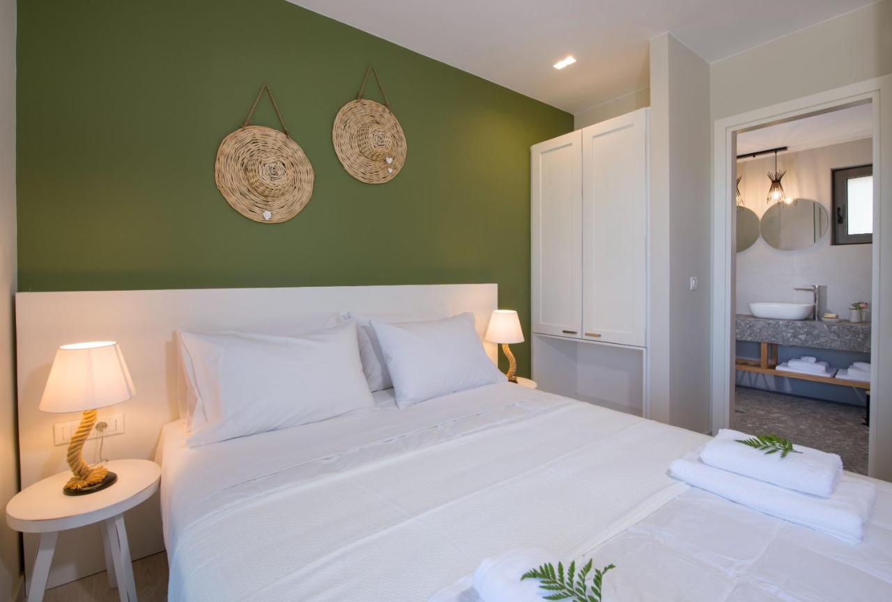 Eleanthi Modern Living Apartment Galatas  Phòng bức ảnh